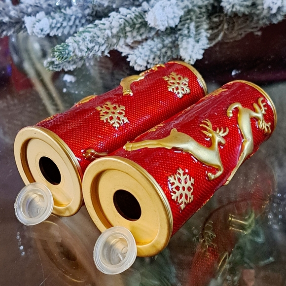 Bombay Company Salt and Pepper Shaker Set Reindeer Snowflake Holiday. NWOT - Picture 8 of 9